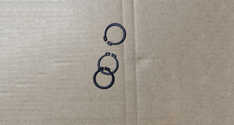 Retaining ring for shaft
