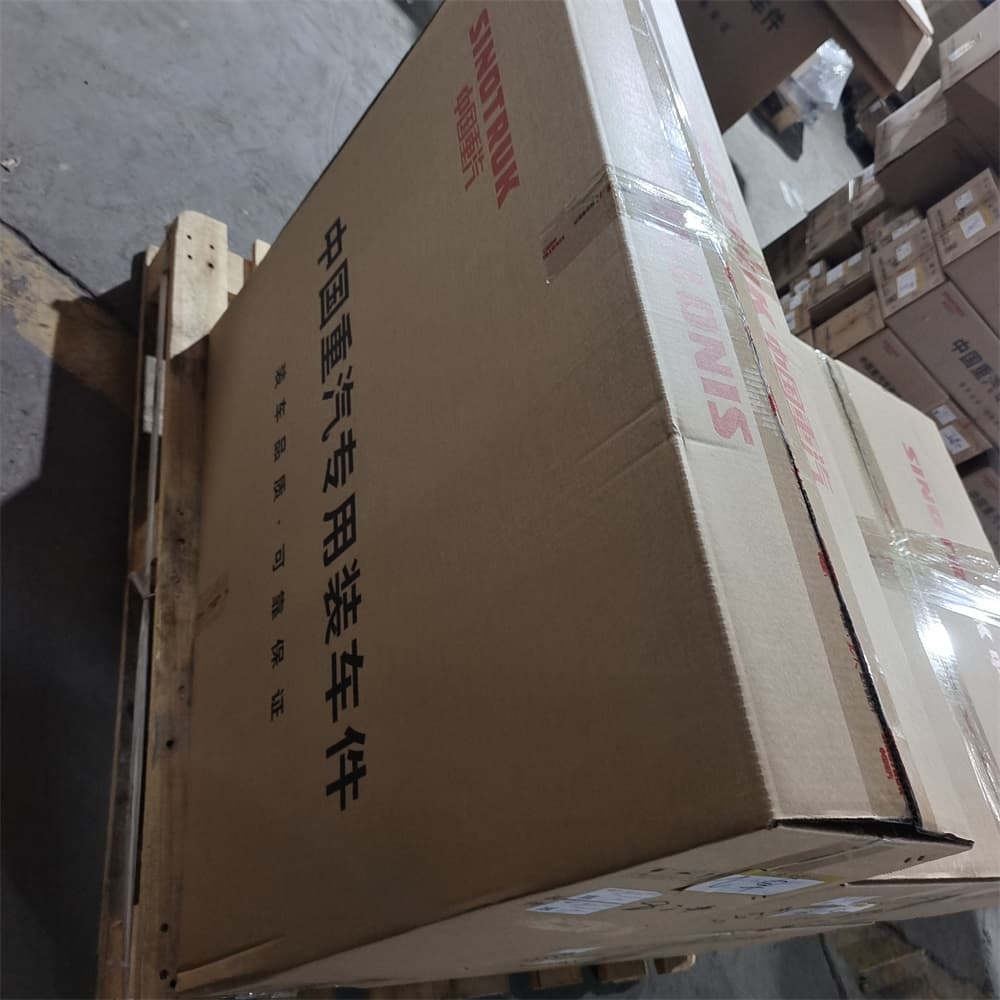 SINOTRUK Радиатор кондиционера YZ160082210064