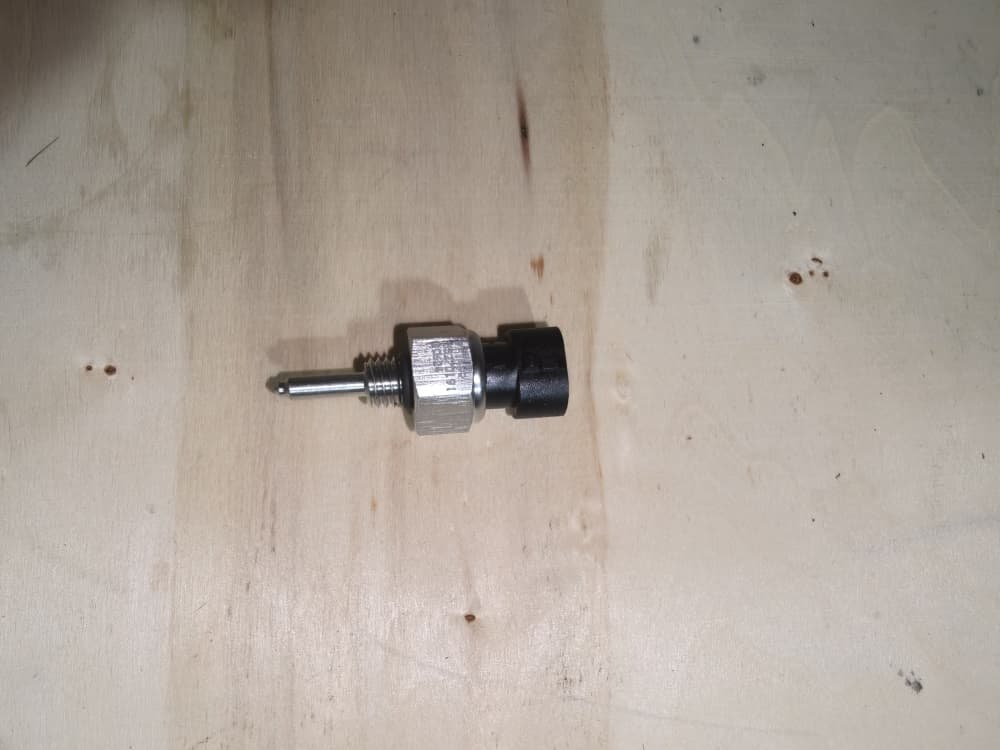 SINOTRUK EGR temperature sensor 082V08150-0170