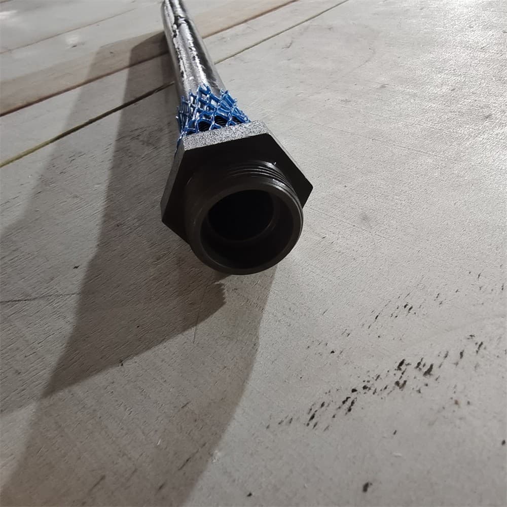 Oil return pipe
