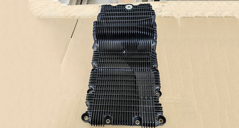 Oil pan