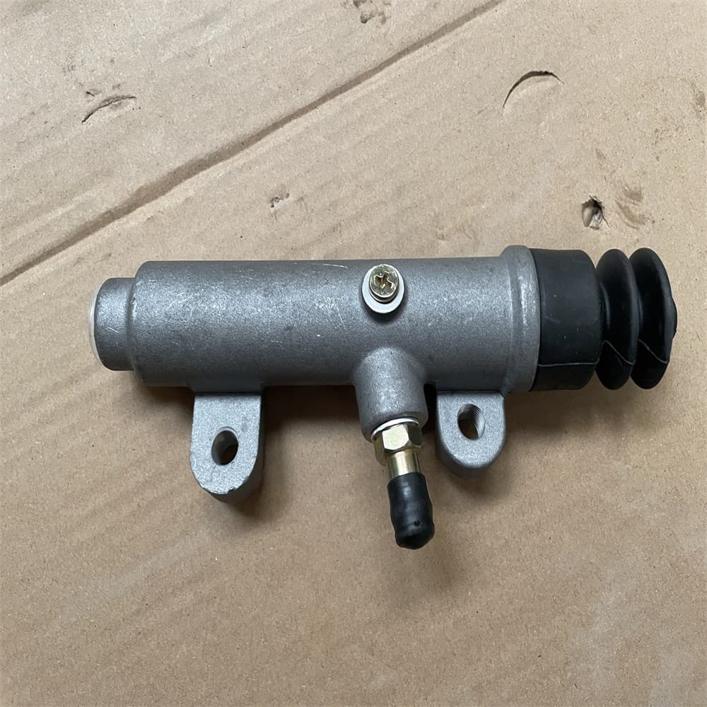 clutch master cylinder