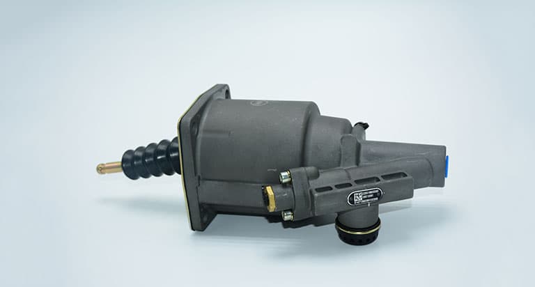 Clutch booster cylinder