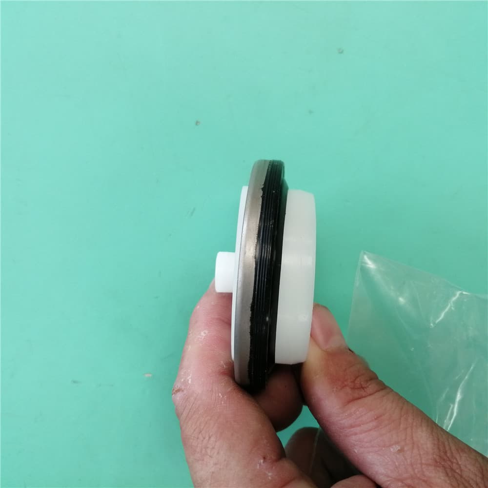 Crankshaft front oil seal