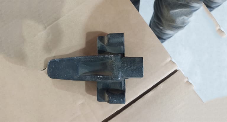 Retaining clamp