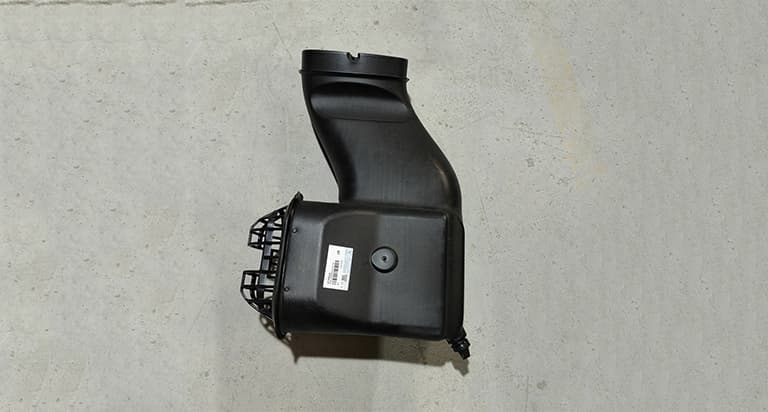 Intake pipe assembly