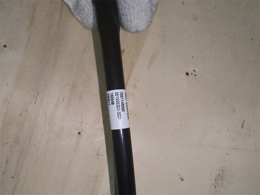 Air conditioning pipe