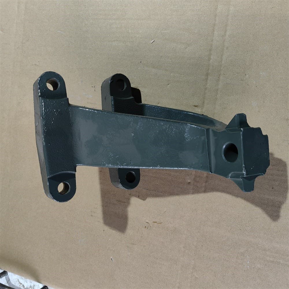 engine front right bracket