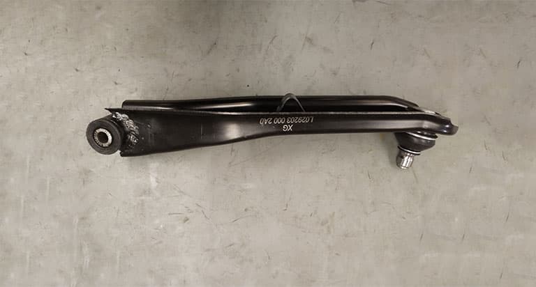 LEFT WSING ARM