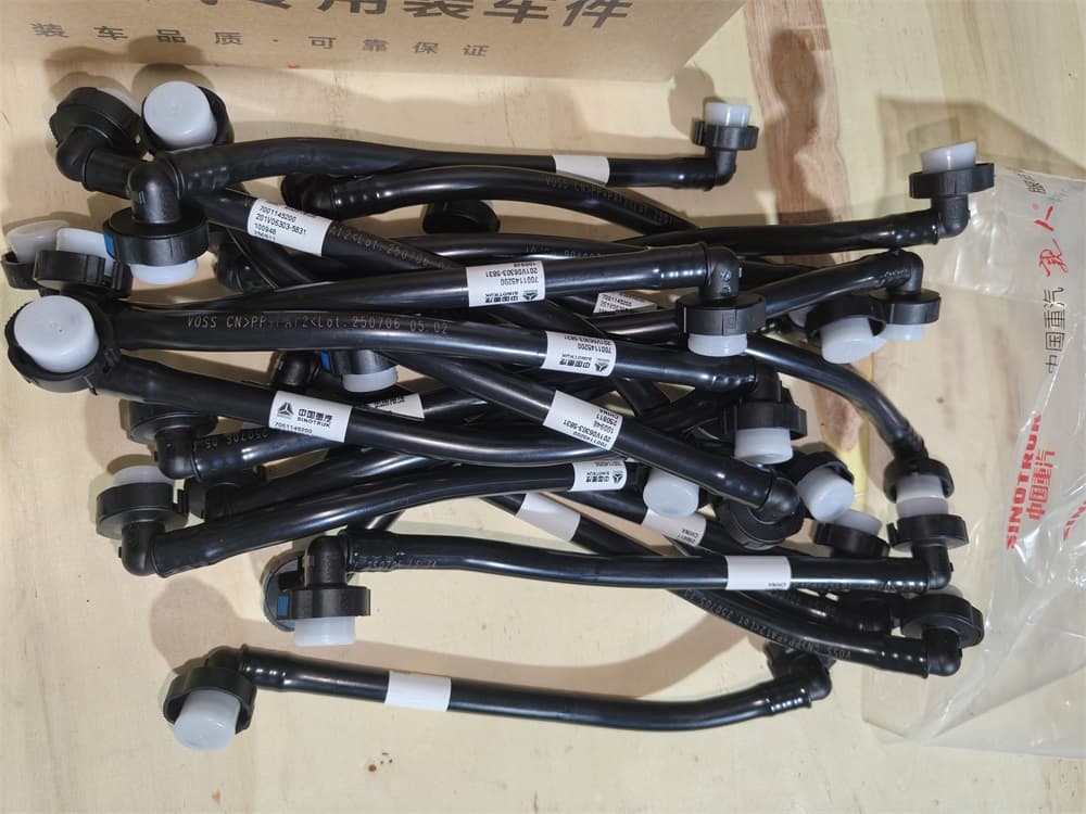 Air conditioning pipe