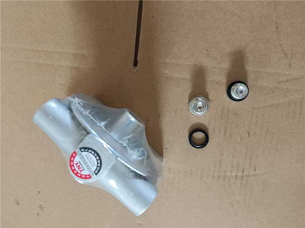 SINOTRUK fuel fine filter carrier VG1246080089