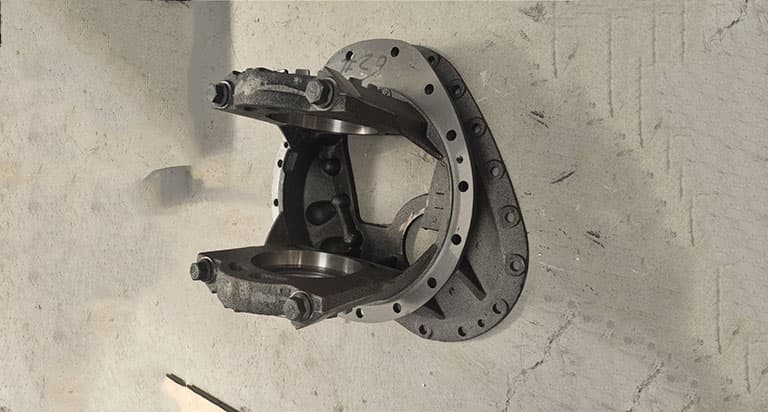 Main reducer housing (middle axle)