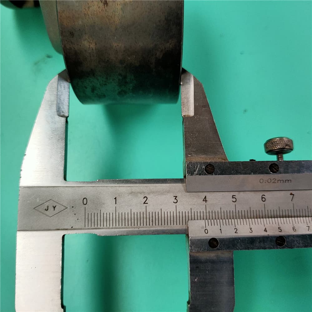 Belt tensioner