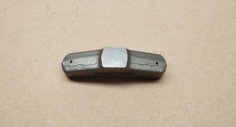 Exhaust valve bridge