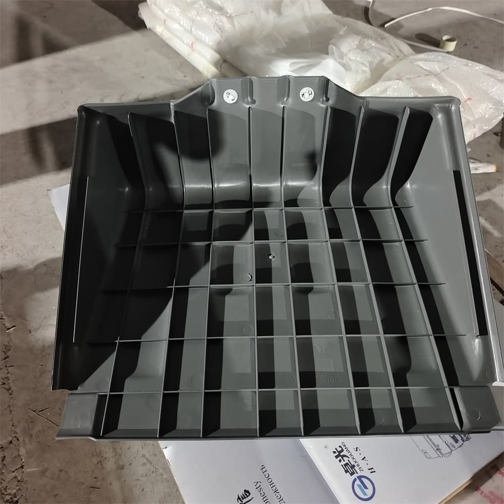 SINOTRUK Коробка для батарей 811W41860-6093