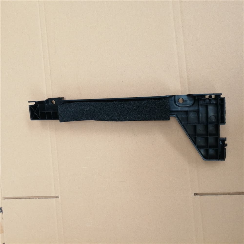 Front bumper right bracket