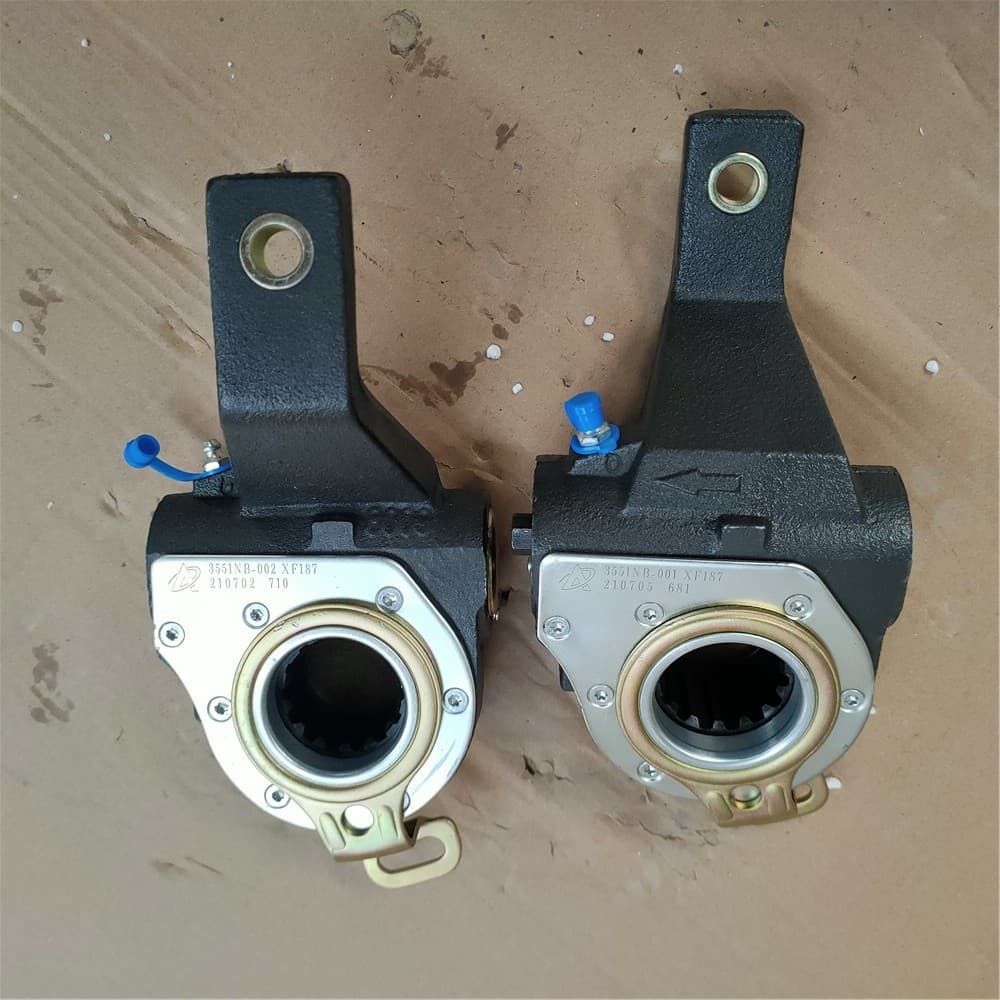 SINOTRUK Adjusting arm (left, right) 3551NB-002