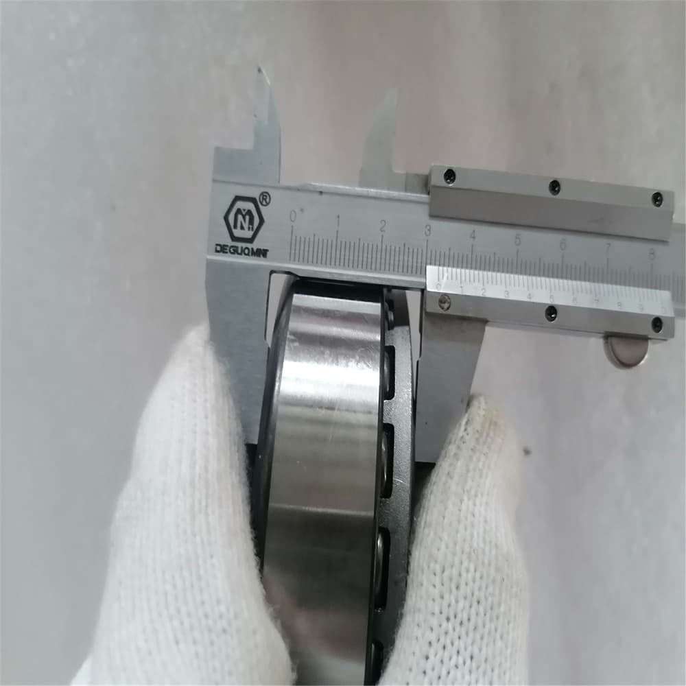 FOTON Roller bearing (63,500X112,712X30,162) 0735.372.115