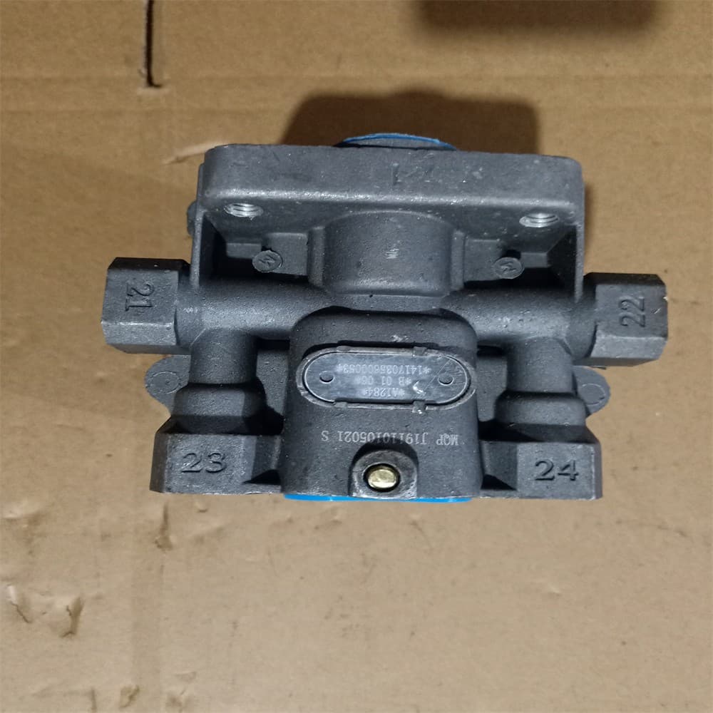 four-circuit protection valve