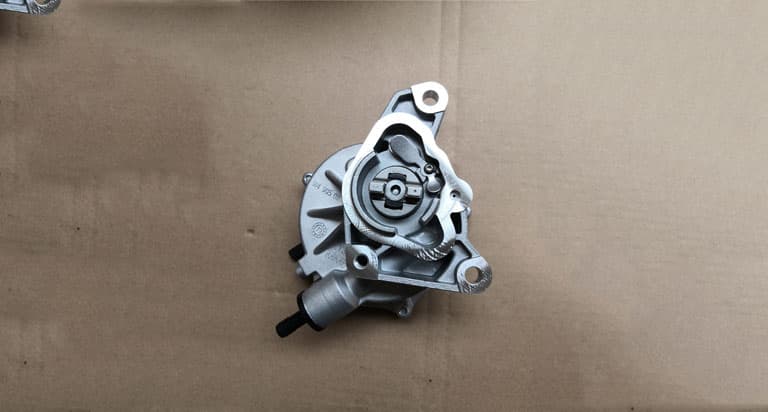 Vaccum pump (Вакуумный насос)