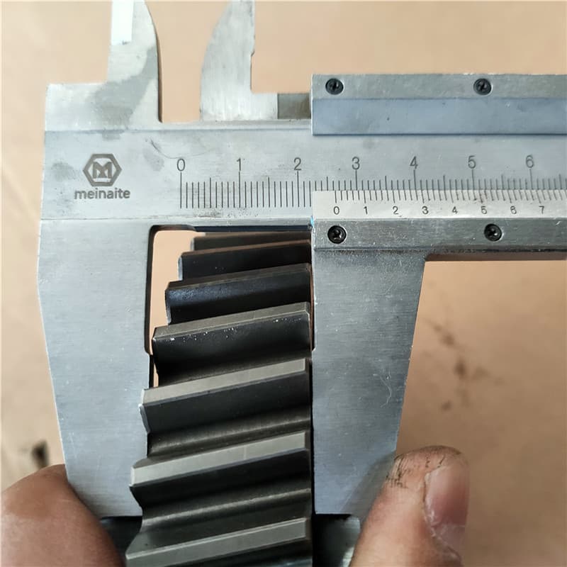 First speed gear