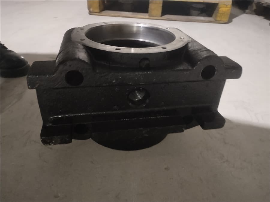 SHAANXI Balance shaft steel plate seat 4371511-0116-011