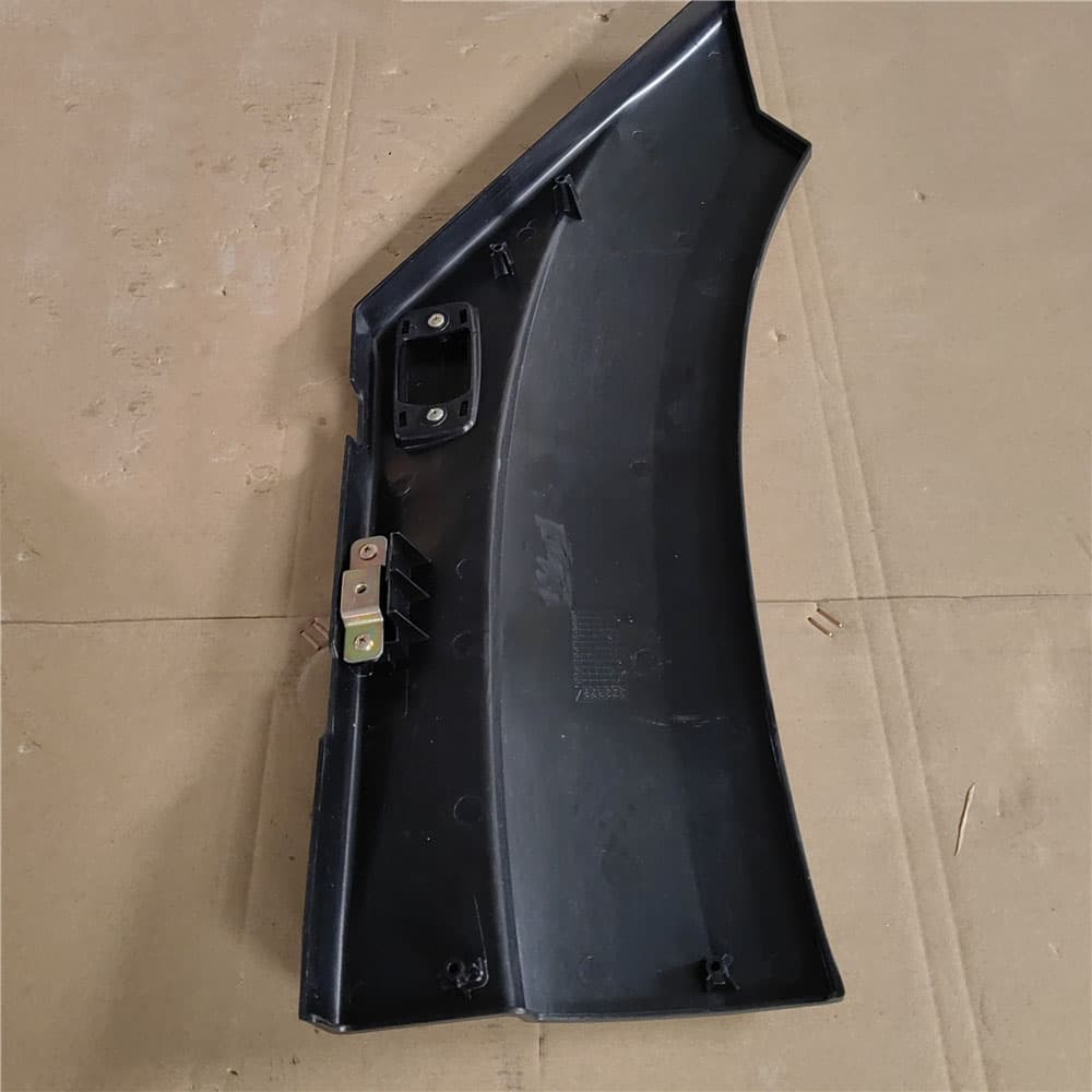 Front Fender Extension (right)