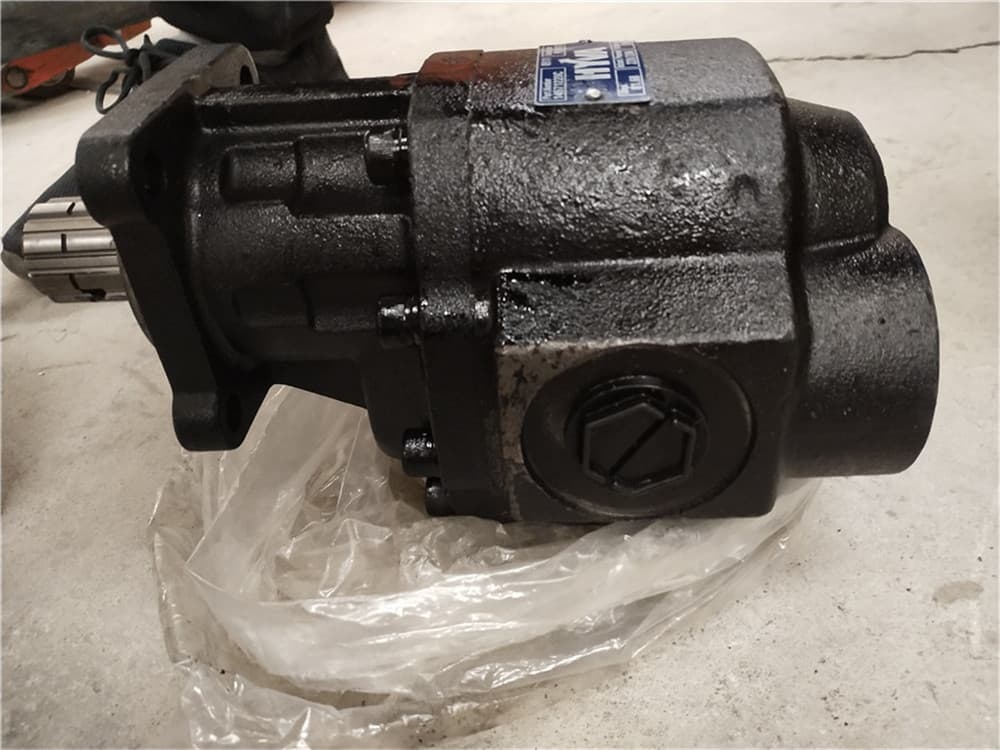SINOTRUK lift pump 14571220C/14571200C/56260