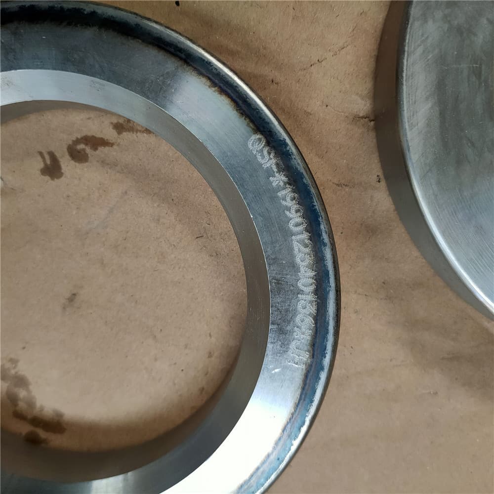 Bearing oil seal cover