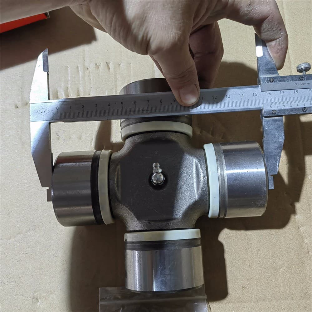 SINOTRUK universal joint quangong 62х160