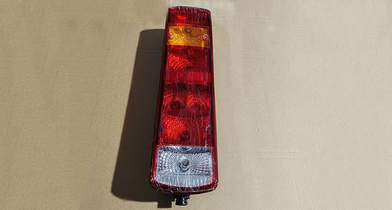 Rearcombination lamp-right