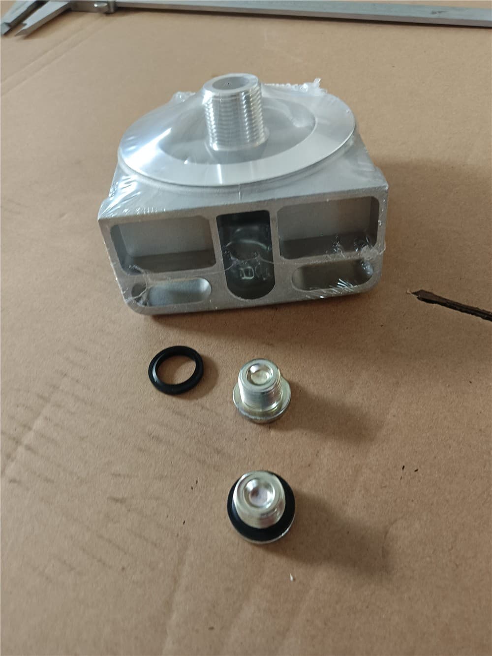 SINOTRUK fuel fine filter carrier VG1246080089