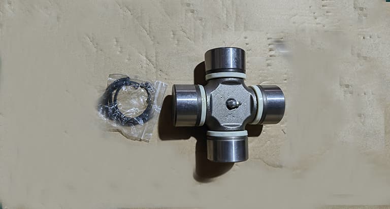 SINOTRUK universal joint quangong 62х160