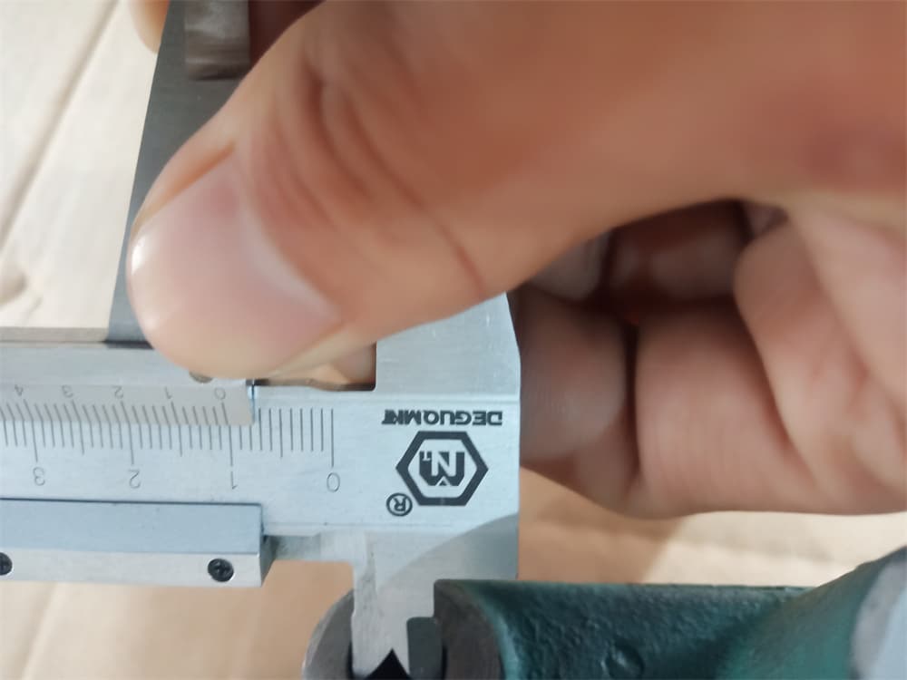 Coarse filter fixing bracket