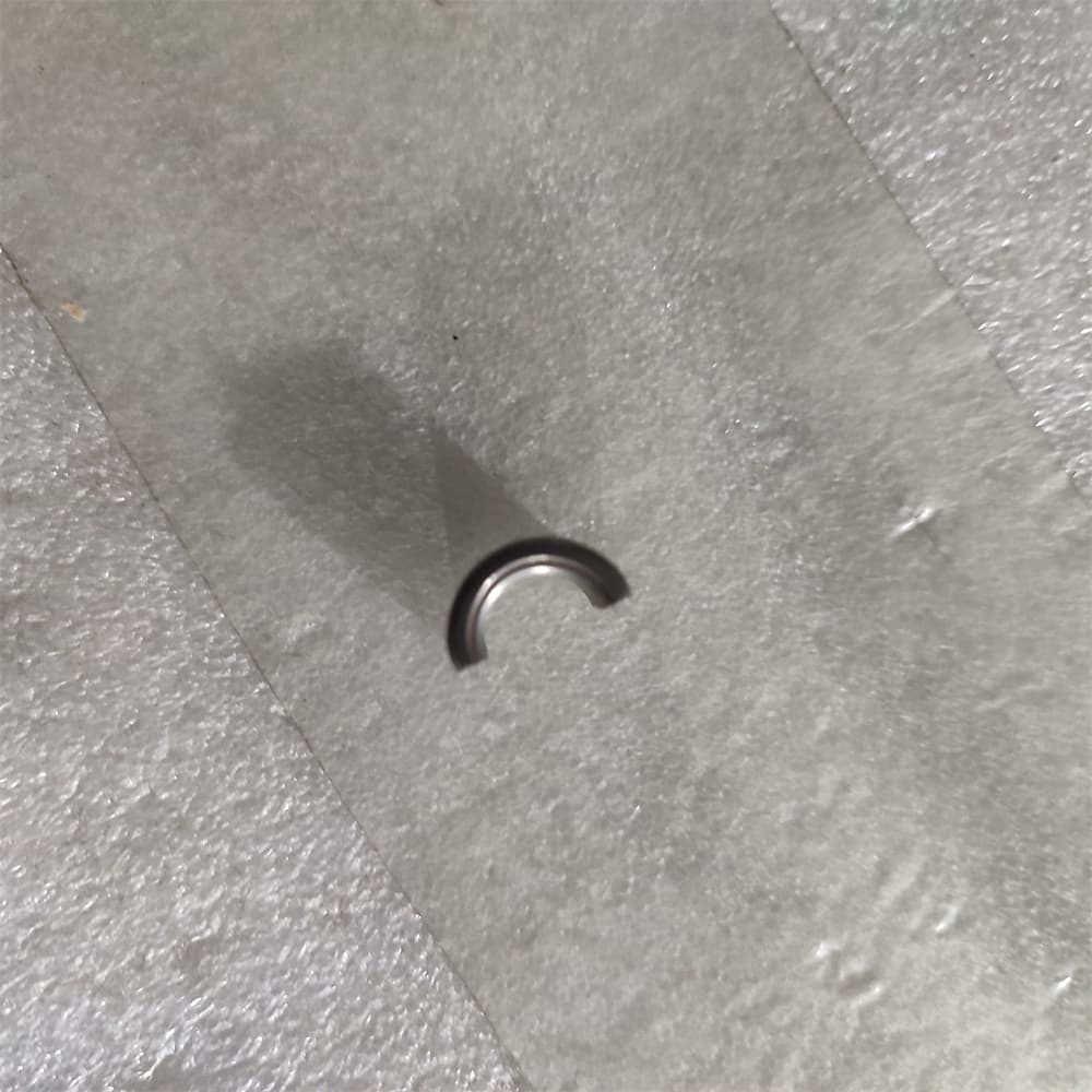 Valve collet