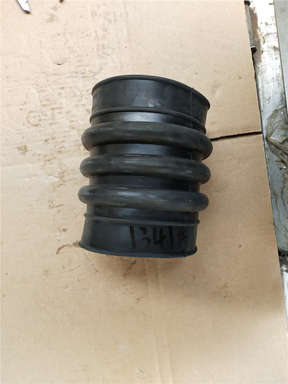SINOTRUK Rubber Hose WG9725190906