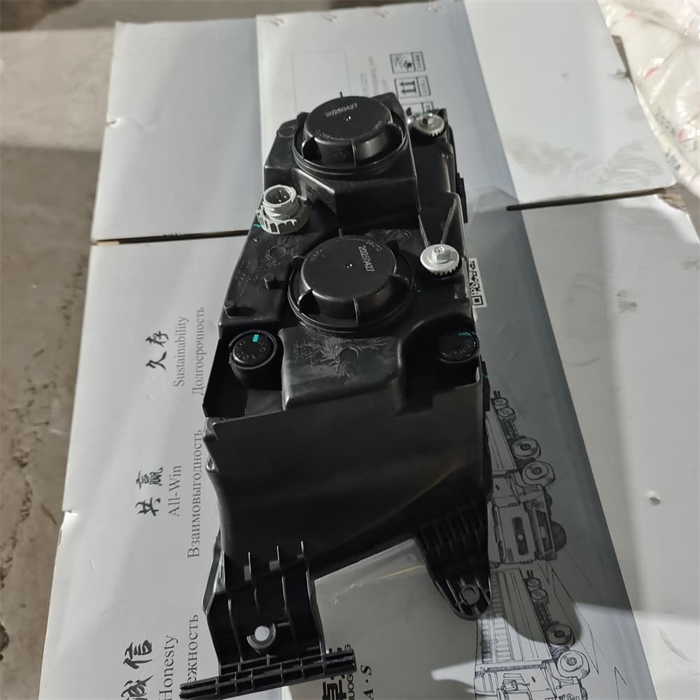 Left front headlight (LED)