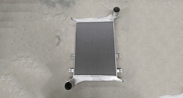 SINOTRUK radiator WG9719530281/1
