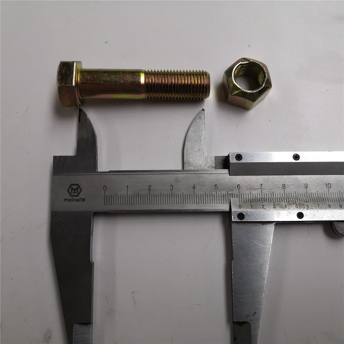 SINOTRUK bolt ?14 х 60MM Q151B1445TF2