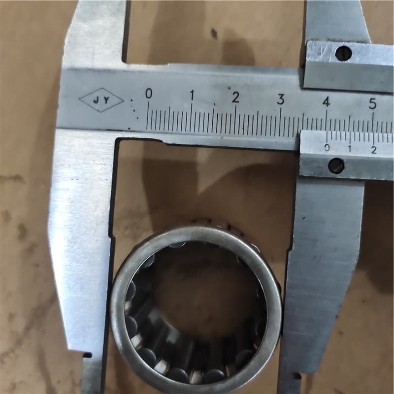 Needle roller bearings for auxiliary box