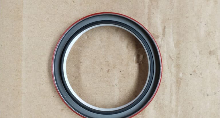 SINOTRUK Crankshaft front oil seal С3921927
