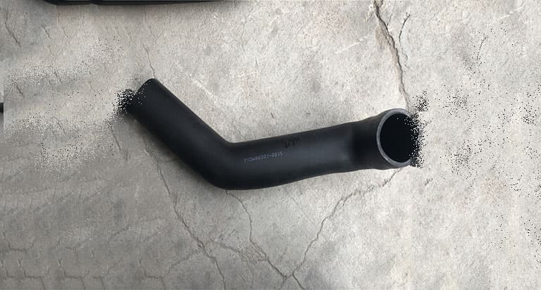 Upper radiator hose