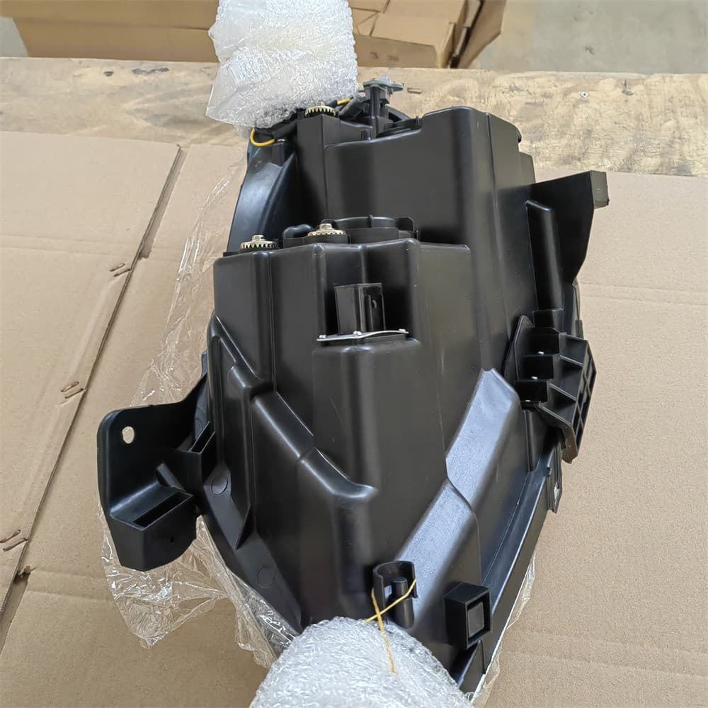 RIGHT FRONT COMBINATION LAMP ASSY