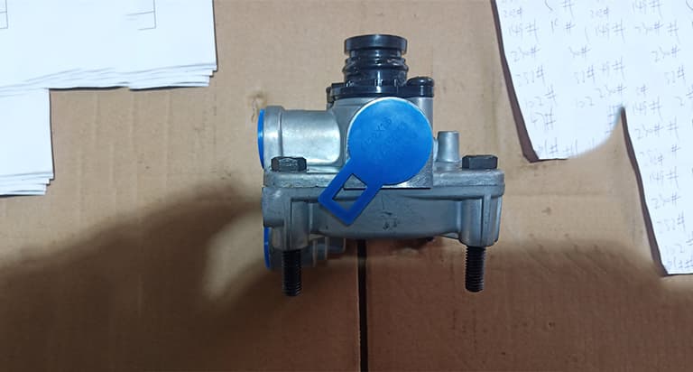 ABS relay valve