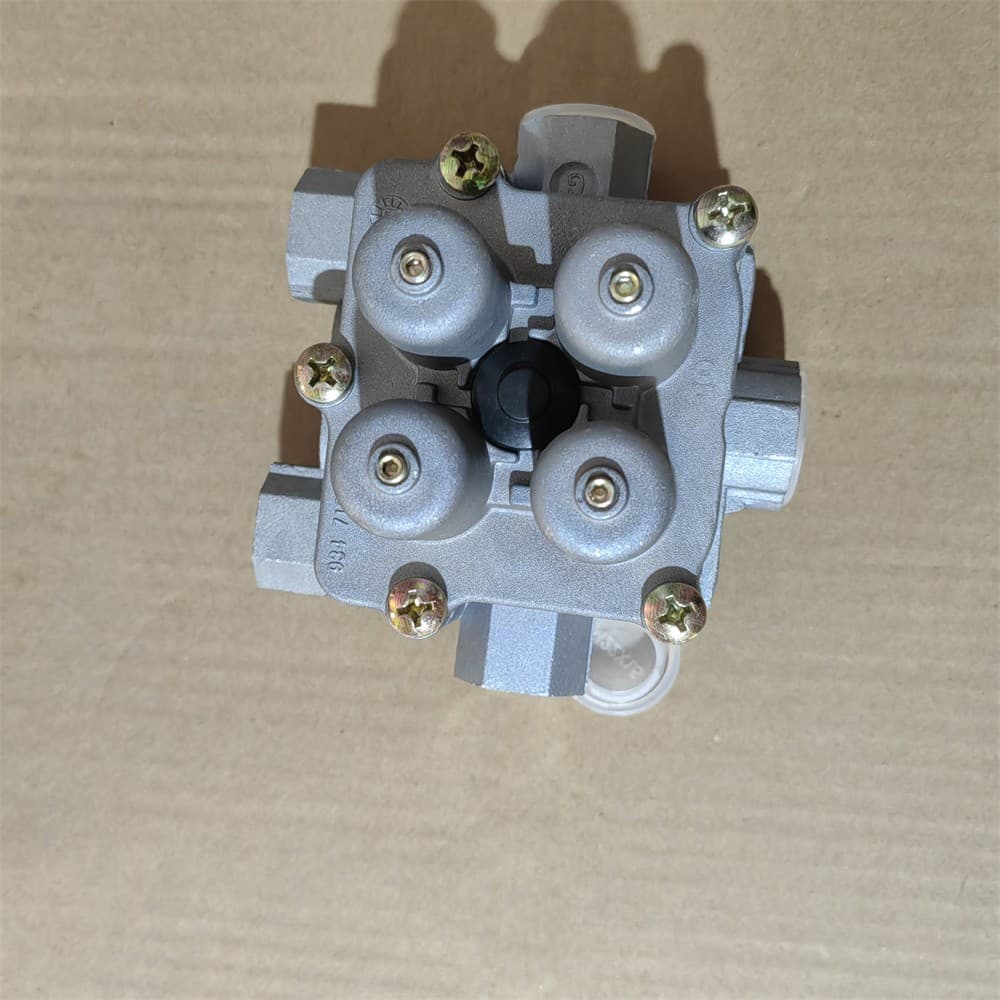 4-circuit protecting valve