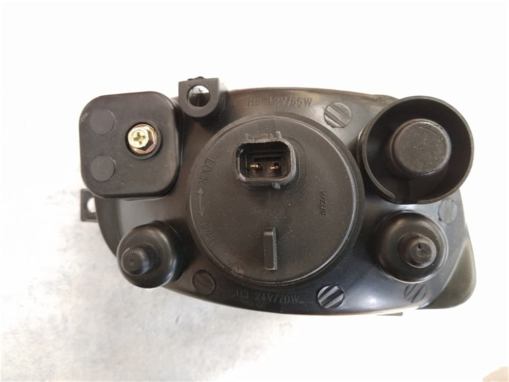 Фара противотуманная левая 12V
