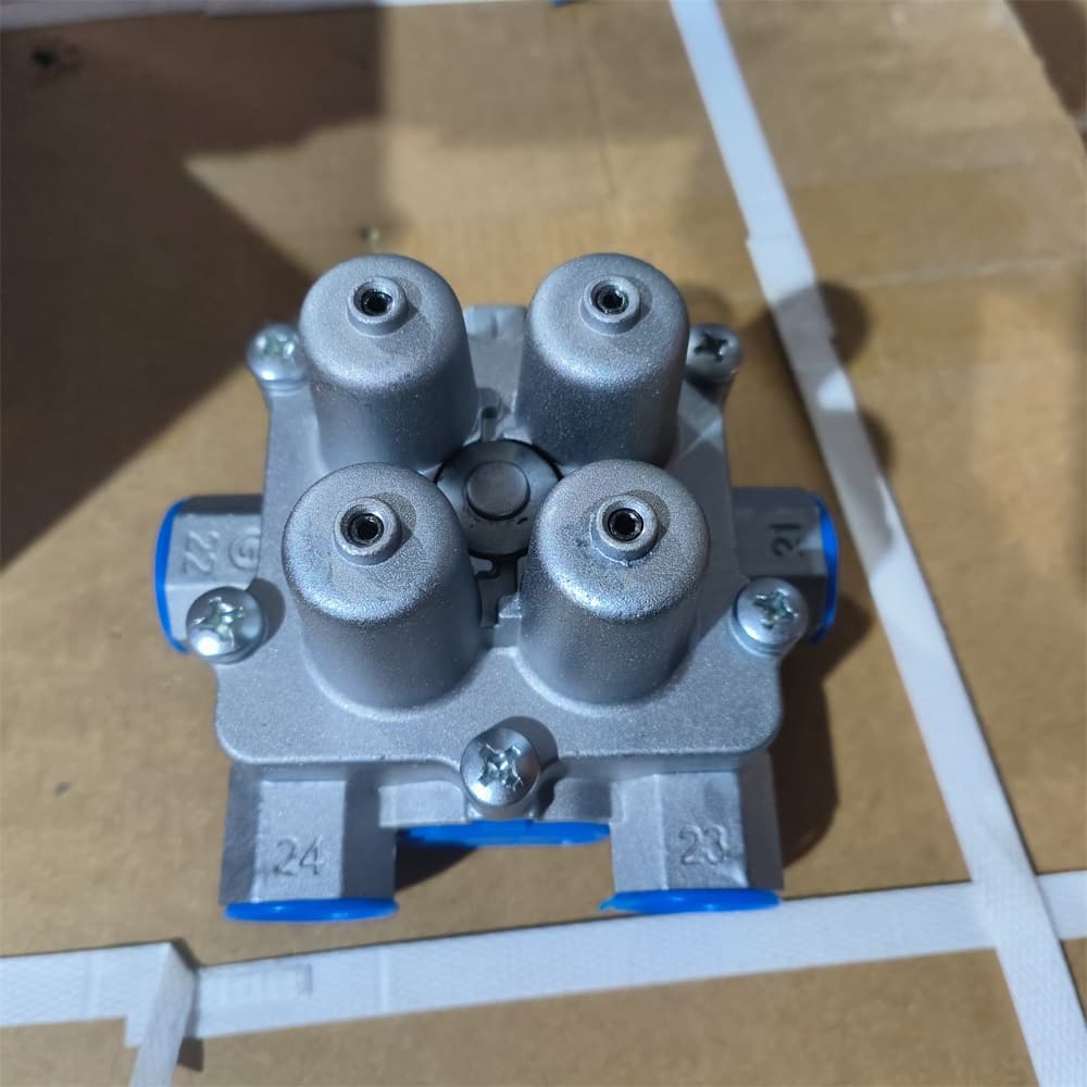 Four-circuit protection valve
