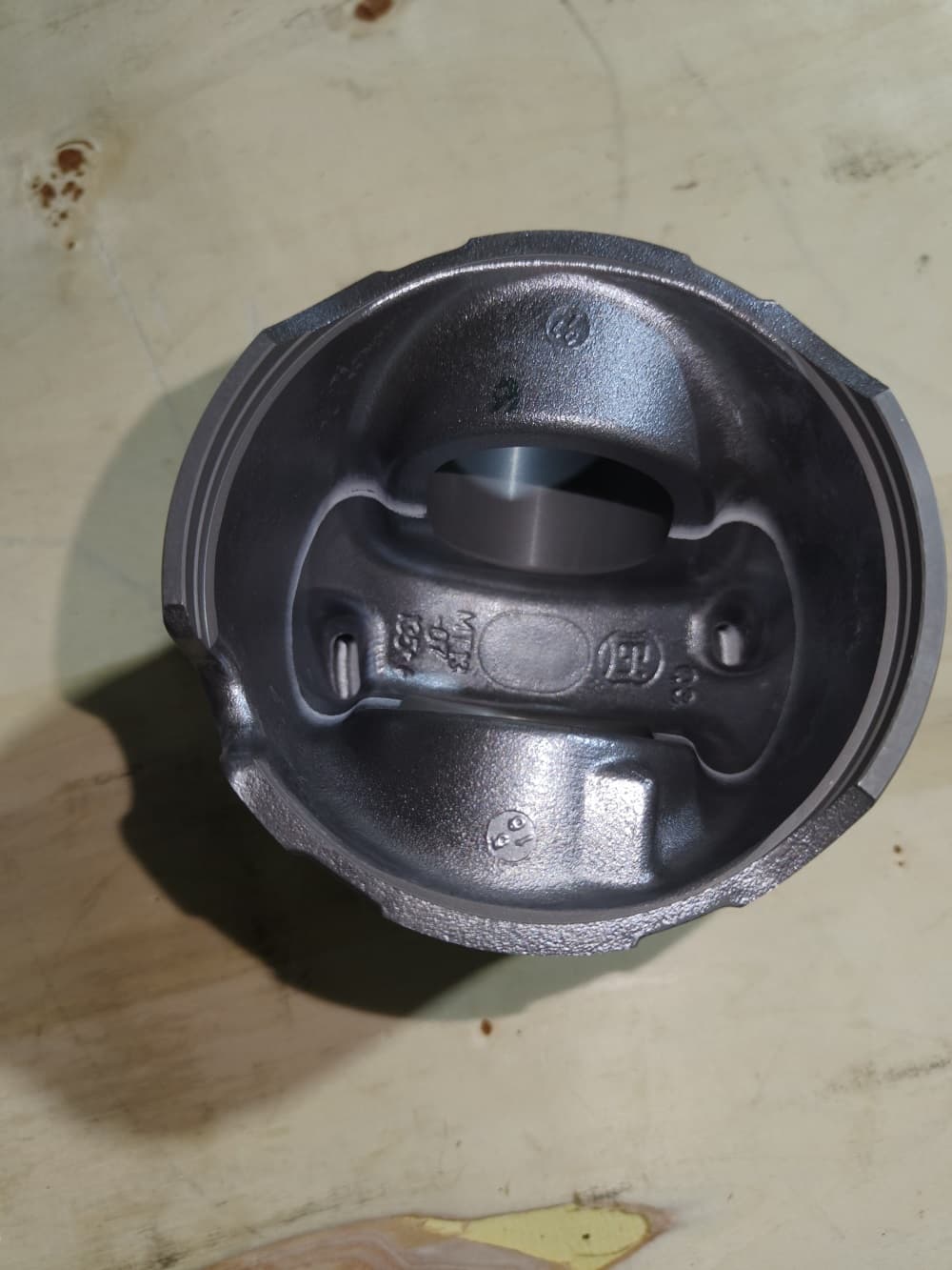 Piston