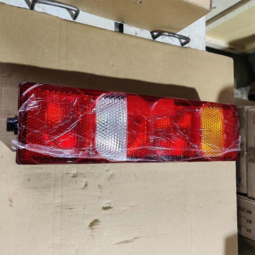 tail light(right)