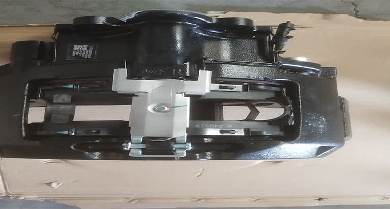 Brake caliper, right front